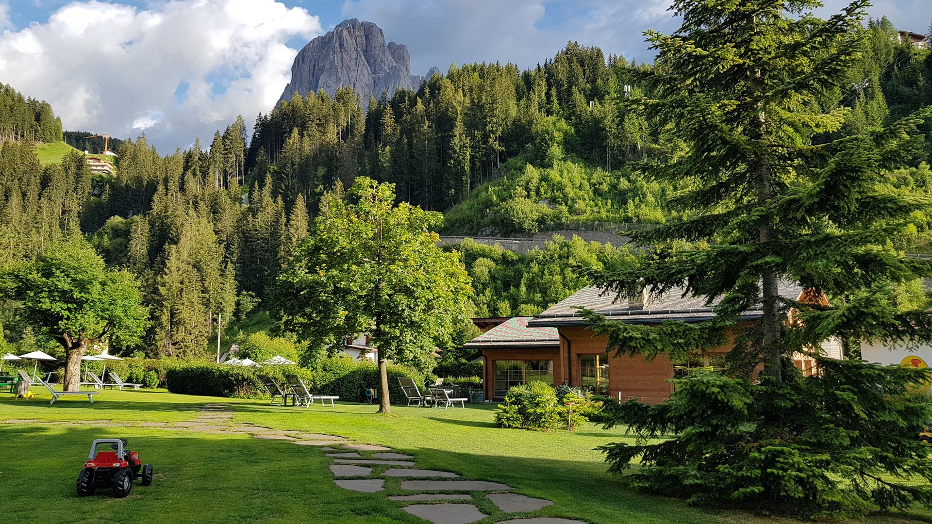 Family hotel in the Dolomites: found!