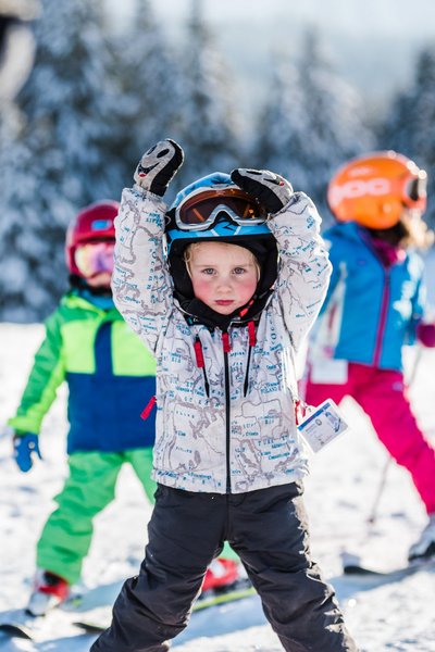 Eine Welt voller Winteraktivitäten für Kinder